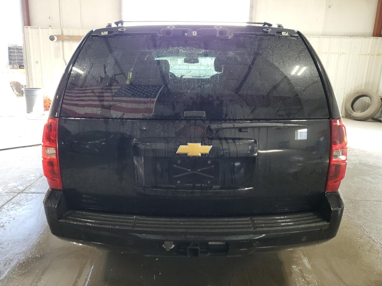 1GNSCJE08ER218177 2014 Chevrolet Suburban C1500 Lt