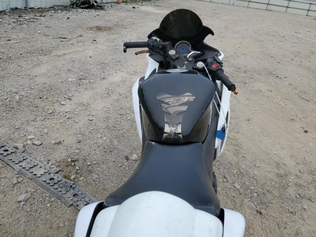 2011 HONDA CBR MLHMC411XB5000503