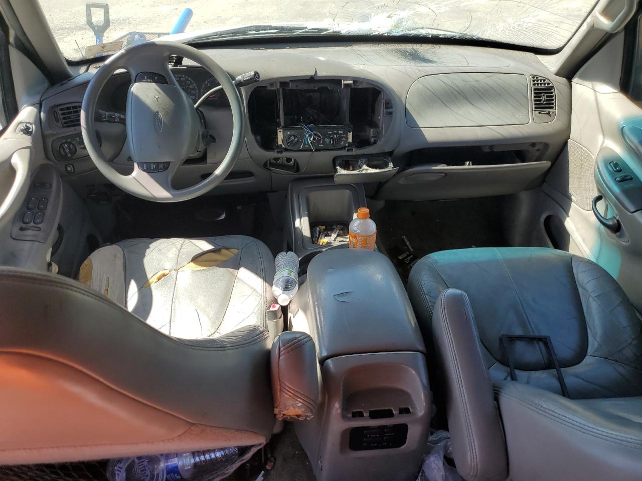 1FMRU1767WLB48094 1998 Ford Expedition