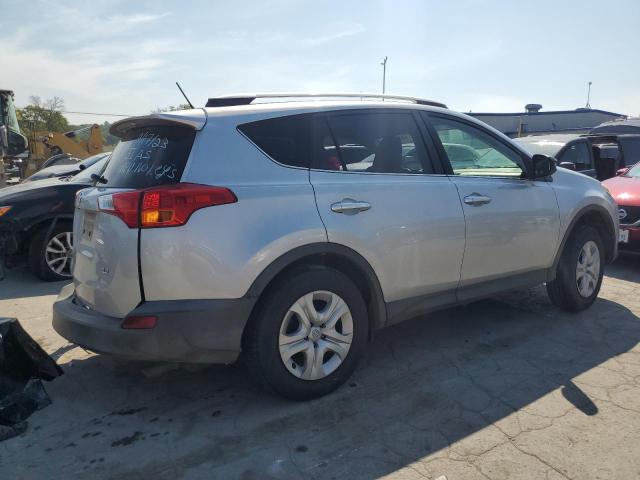 JTMZFREV1FJ032294 Toyota RAV4 LE