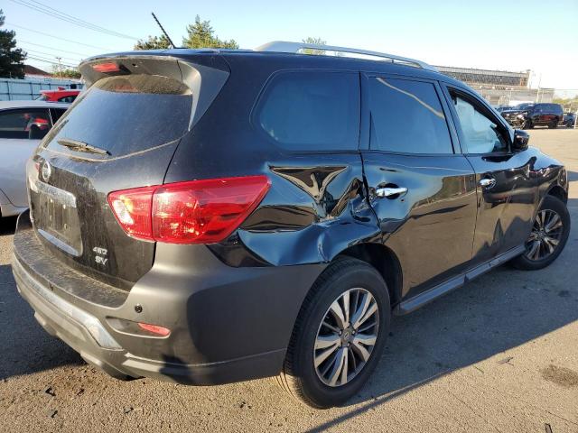  NISSAN PATHFINDER 2017 Чорний