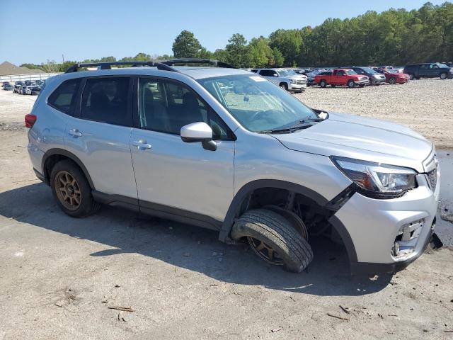 JF2SKAEC2KH407108 Subaru Forester Premium