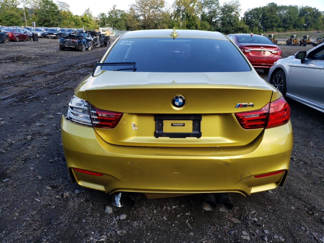 WBS3R9C53FK330400 2015 BMW M4