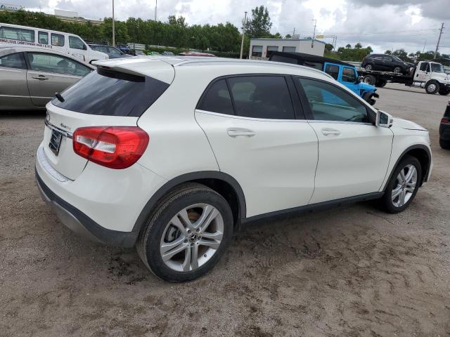 WDCTG4GB5JJ452555 Mercedes-Benz Gla 250 4matic