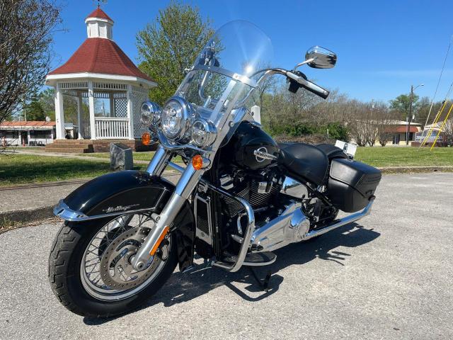 2020 HARLEY-DAVIDSON FLHC 1HD1YAJ16LB030122