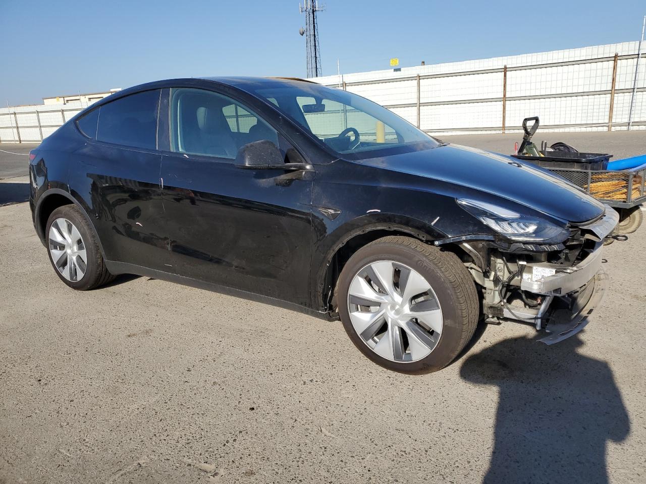 7SAYGDEE3PA109185 Tesla Model Y  4