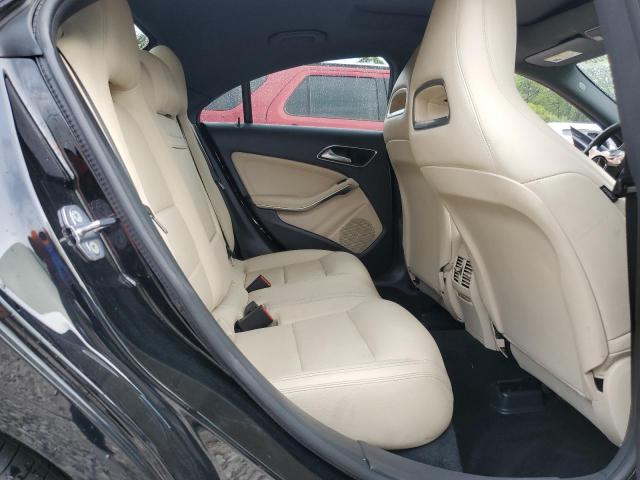 WDDSJ4GB8JN658437 Mercedes-Benz CLA 250 4MATIC