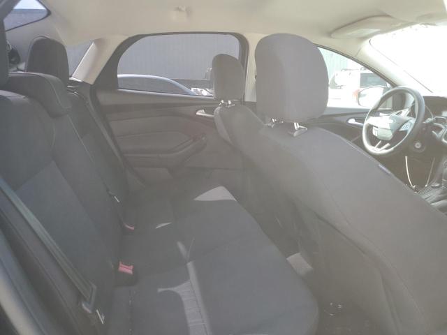 1FADP3F20FL271094 Ford FOCUS SE