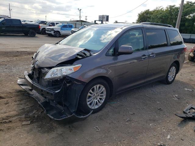 2016 Toyota Sienna XLE