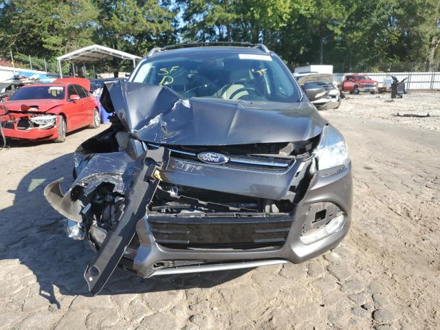 1FMCU0J9XFUA19991 Ford Escape Titanium