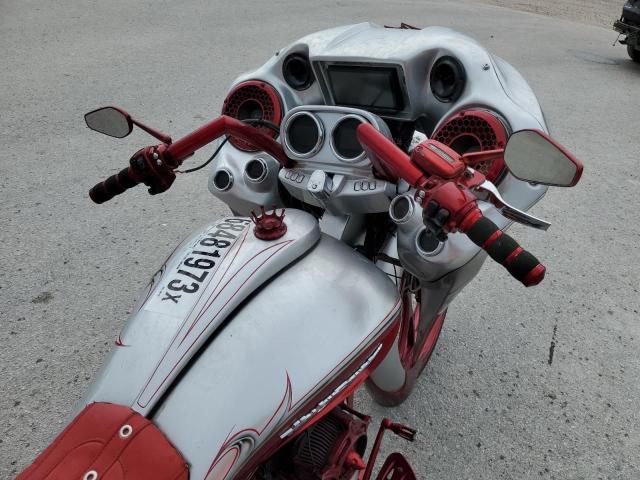 2011 HARLEY-DAVIDSON FLHTCU 1HD1FC418BB602187
