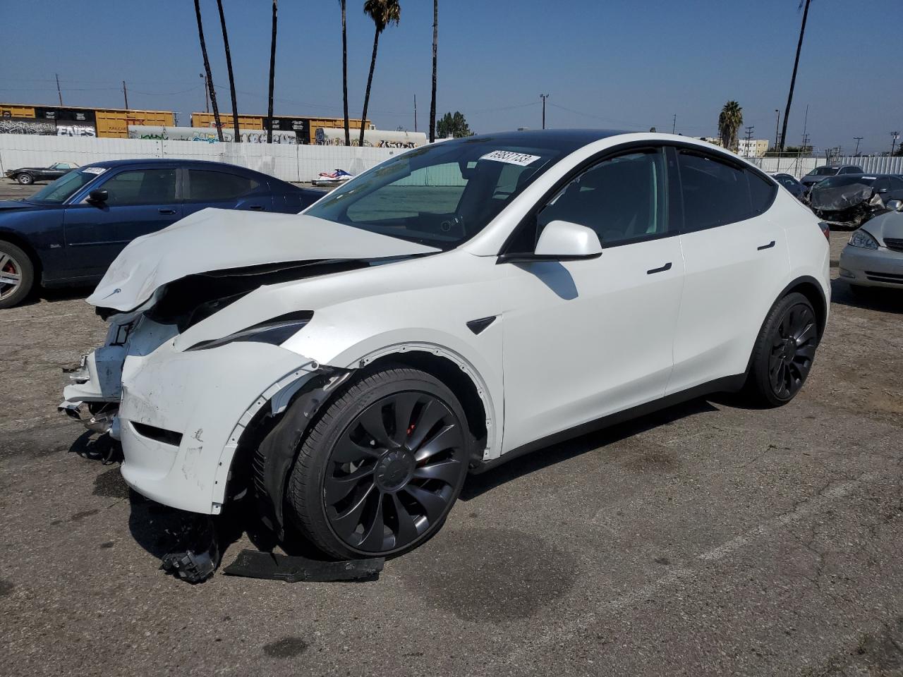 7SAYGDEF1PF670285 Tesla Model Y 