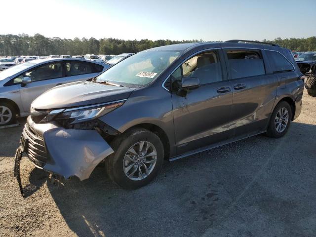 2021 Toyota Sienna LE