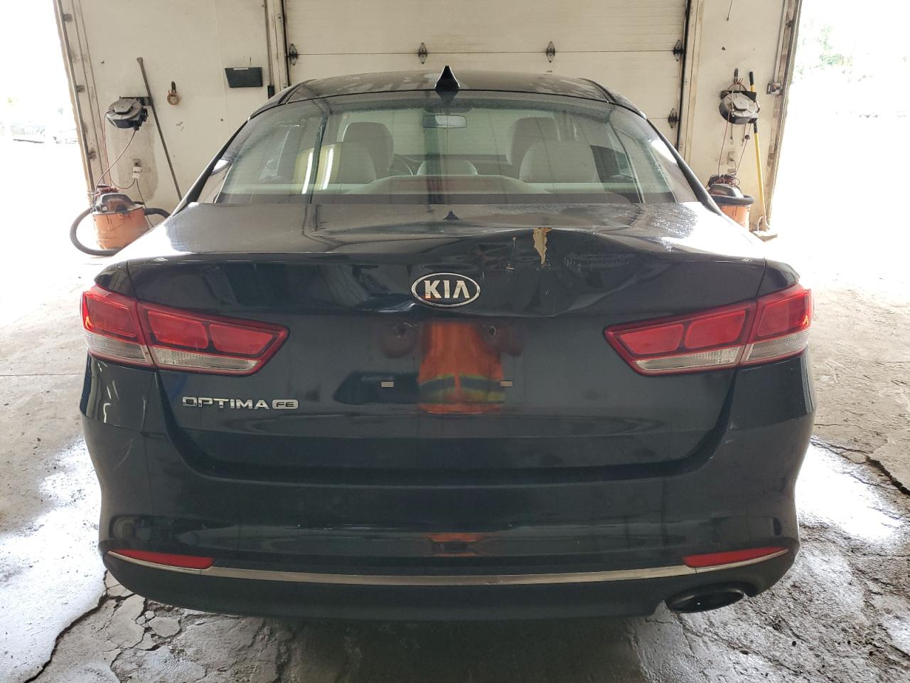 2018 Kia Optima Lx vin: 5XXGT4L37JG246675