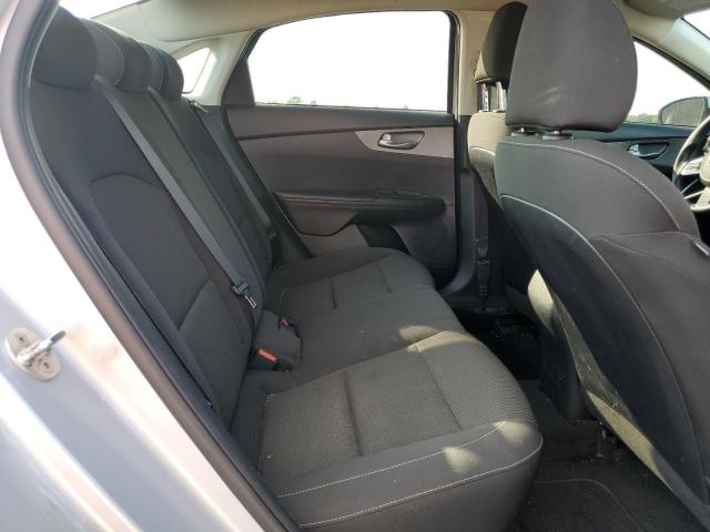 3KPF24AD8ME284374 KIA FORTE FE