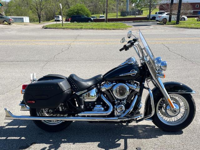 2020 HARLEY-DAVIDSON FLHC 1HD1YAJ16LB030122