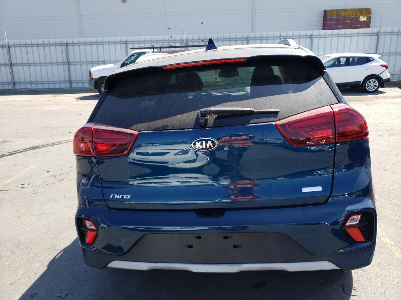 KNDCD3LD9L5400650 Kia Niro EX 6