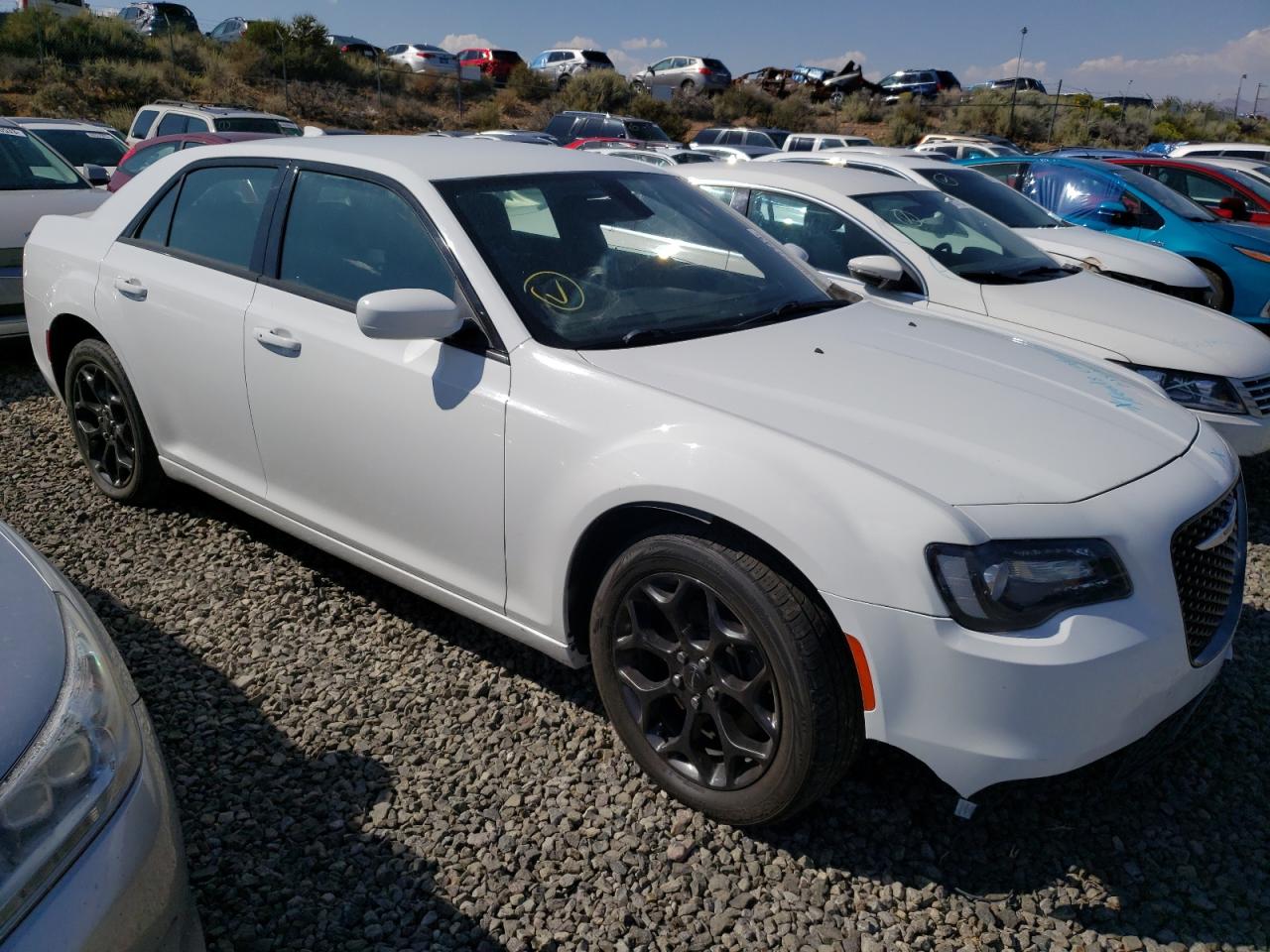 2C3CCAGG6KH586185 Chrysler 300 S 4