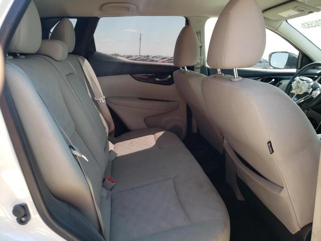 JN1BJ1CP8JW163114 Nissan Rogue Sport S