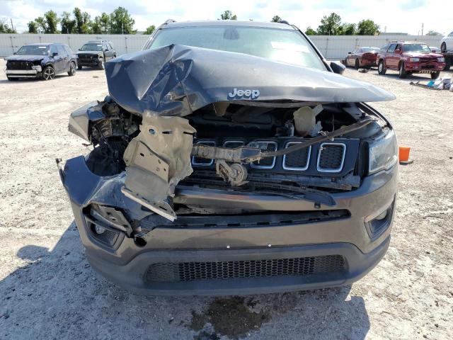 3C4NJCBB9JT377157 Jeep Compass Latitude