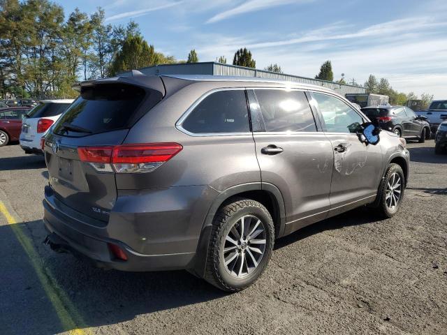 5TDJZRFH2HS403014 Toyota Highlander Se