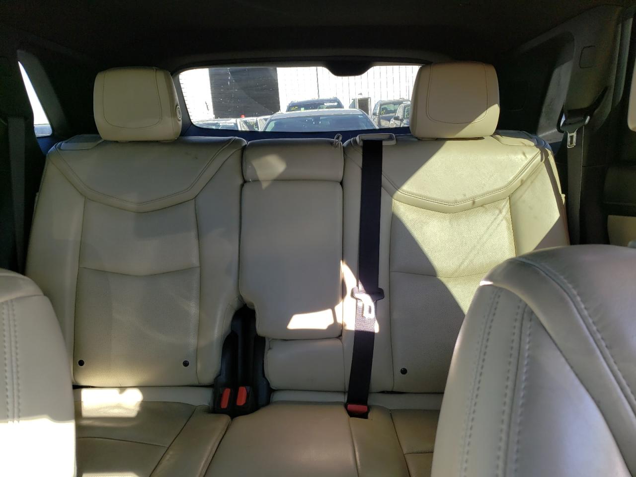 1GYKNDRS5HZ214330 2017 Cadillac Xt5 Luxury