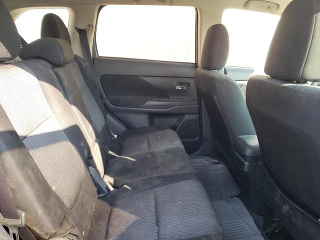 JA4AD3A32EZ019178 Mitsubishi Outlander Se
