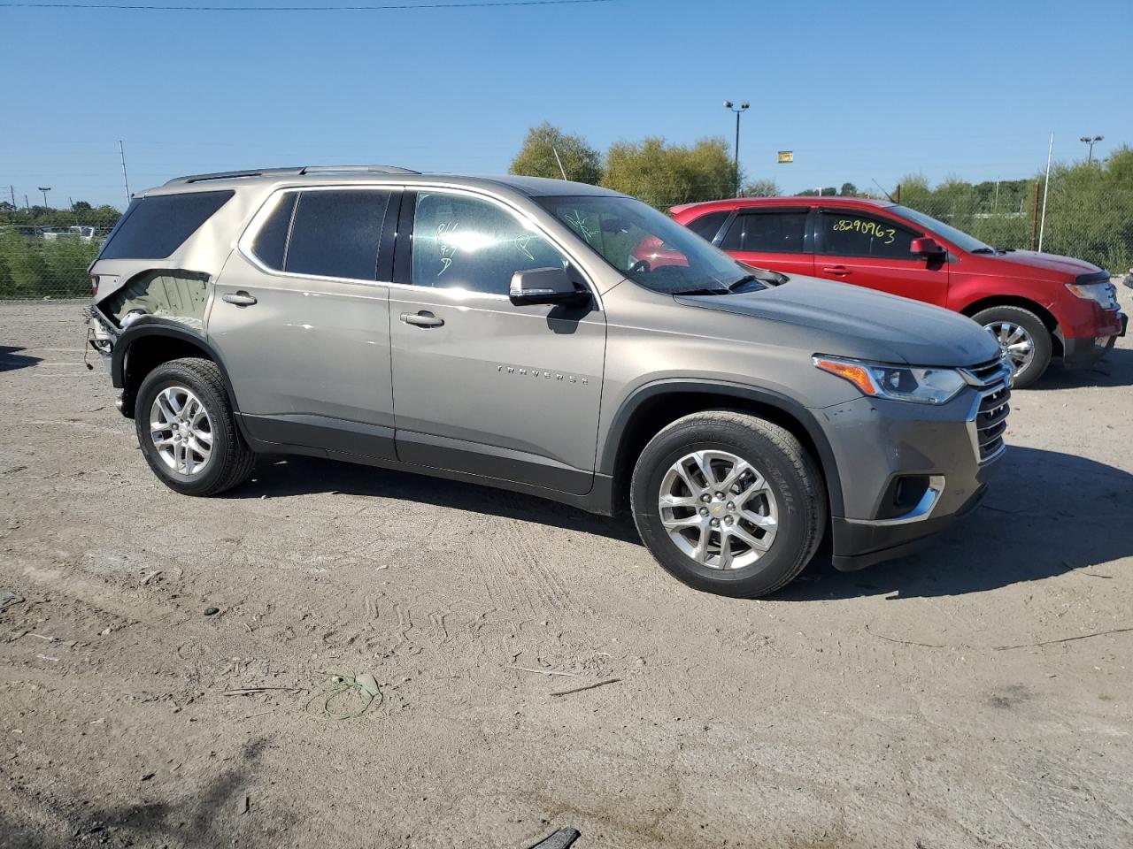 1GNERGKW8KJ138055 Chevrolet Traverse L 4