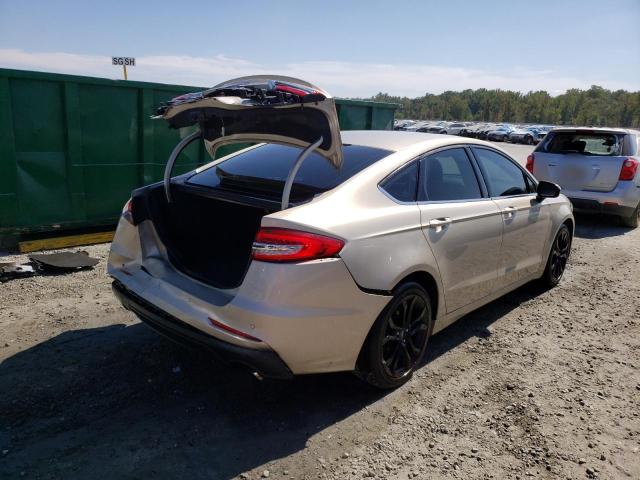 3FA6P0HD1KR229261 Ford Fusion SE 3