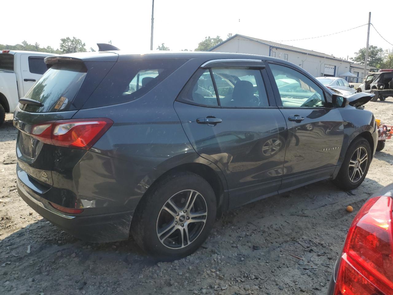 2018 Chevrolet Equinox Ls vin: 2GNAXREV7J6256130