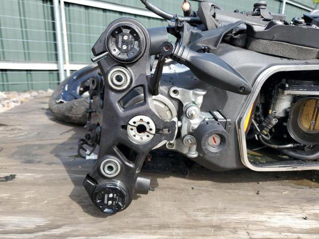 2022 DUCATI STREETFIGH ZDMFAKYW8NB001084