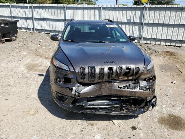 1C4PJMCX9JD586722 Jeep Cherokee Latitude