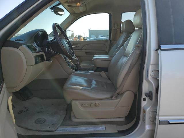 2010 Cadillac Escalade - Image 7