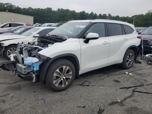 VIN 5TDGZRBH8NS591873 2022 Toyota Highlander, Xle no.1