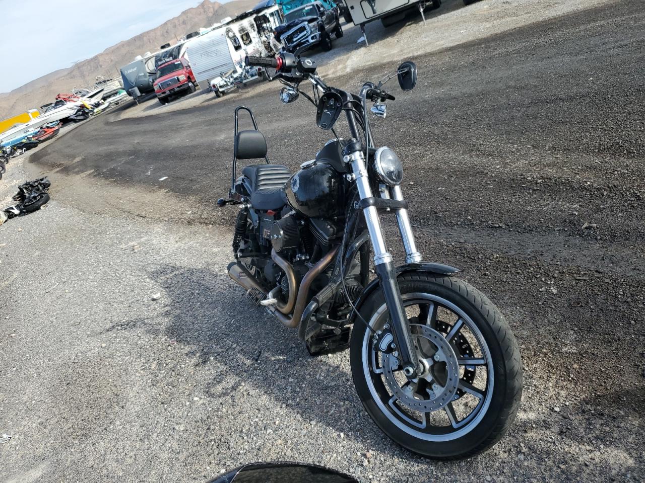 1HD1GXM38HC324402 HARLEY-DAVIDSON FXDB DYNA 2017