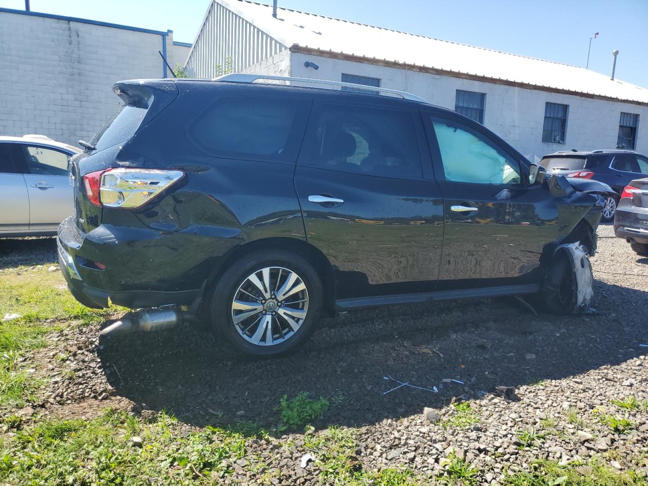 2018 Nissan Pathfinder S vin: 5N1DR2MM0JC664357