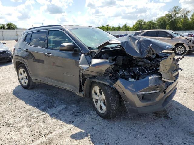 3C4NJCBB9JT377157 Jeep Compass Latitude