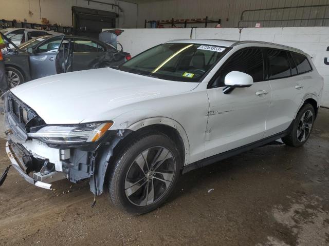 2020 Volvo V60 Cross Country 