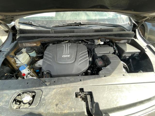 KNDMB5C13F6045663 KIA SEDONA LX