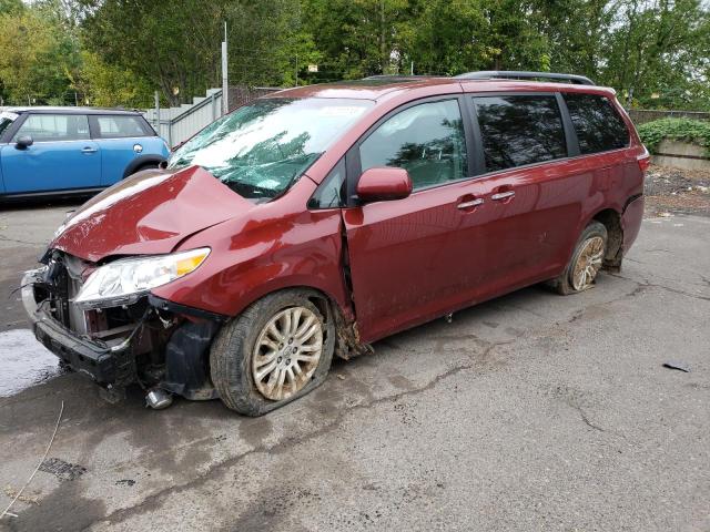 2017 Toyota Sienna XLE