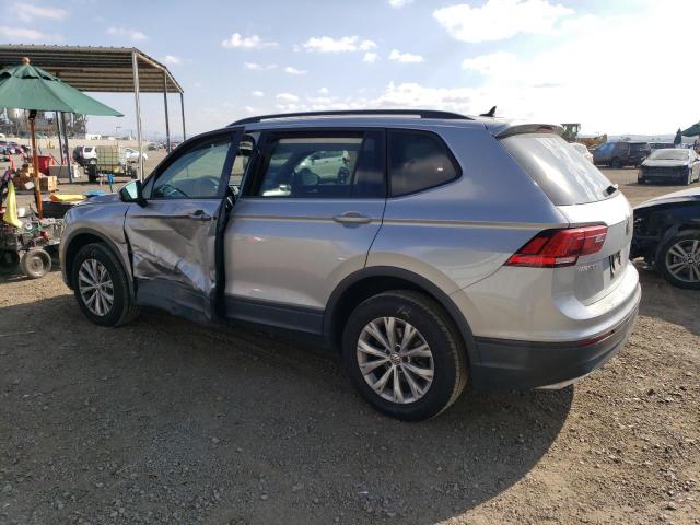 3VV1B7AX8LM008935 Volkswagen Tiguan S 2