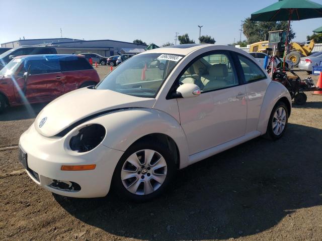 2010 Volkswagen New Beetle 