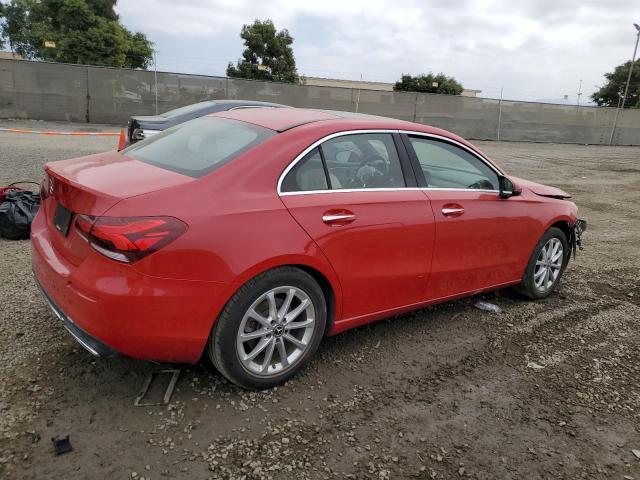 WDD3G4EB3KW024180 Mercedes-Benz A 220