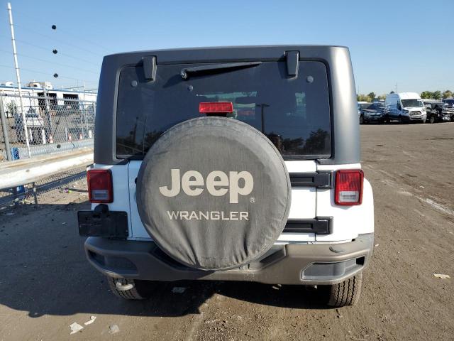 1C4AJWBG6GL276464 Jeep Wrangler Sahara