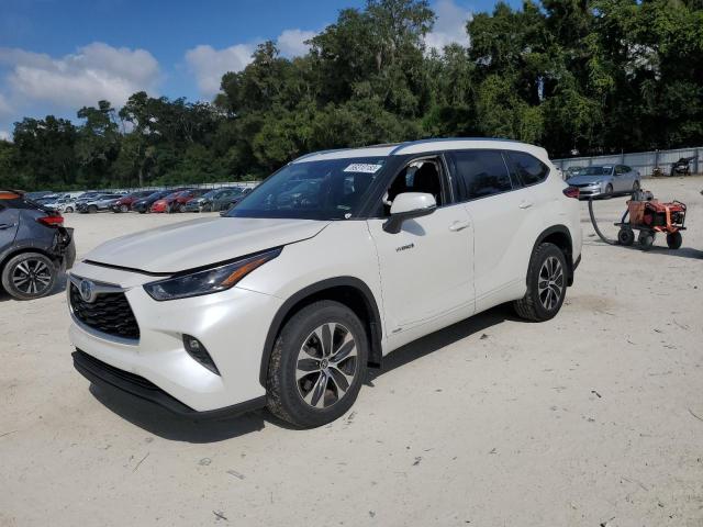 2021 Toyota Highlander Hybrid XLE