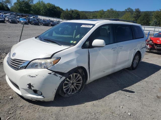 2013 Toyota Sienna XLE