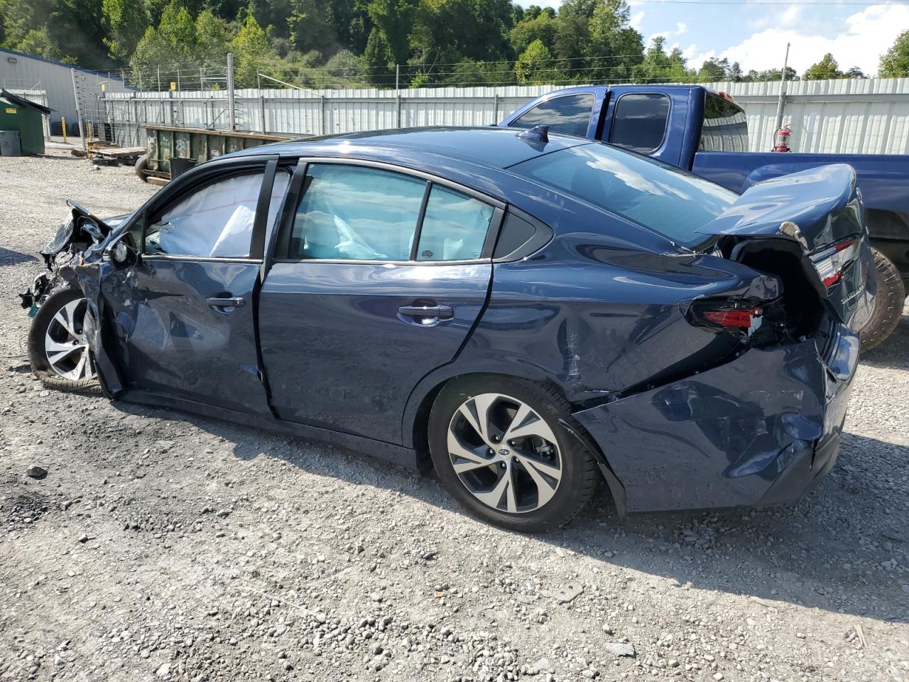 4S3BWAF68P3015962 Subaru Legacy PRE 2