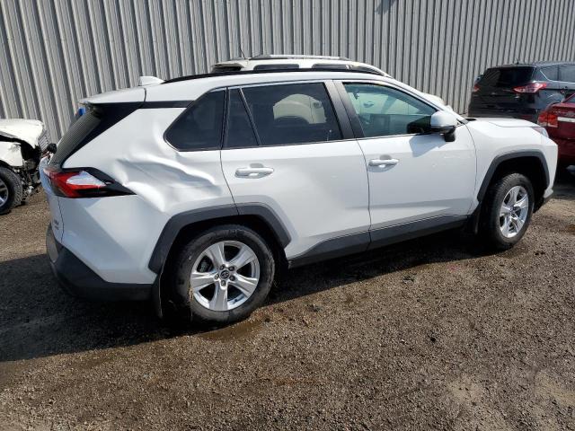 2T3P1RFV4LW132861 Toyota RAV4 XLE 3