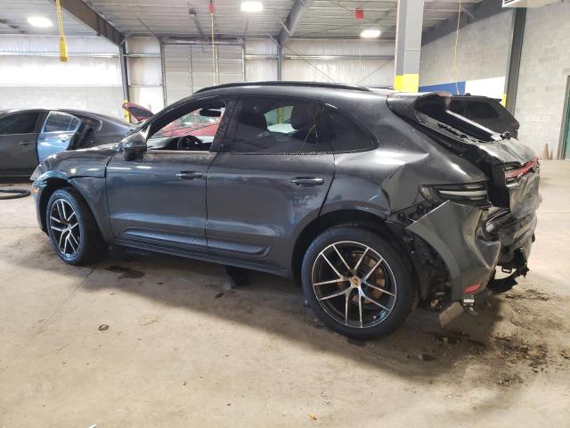 VIN WP1AA2A52NLB00385 2022 Porsche Macan no.2