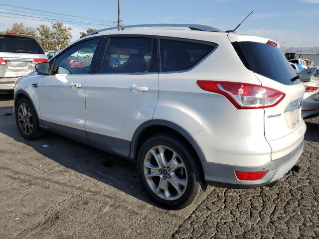 1FMCU0J92FUC90592 Ford Escape Titanium